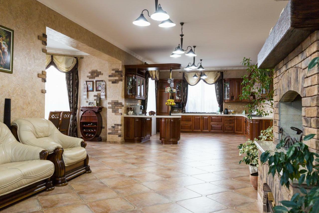 Villa Miliy Dom Myla Exterior photo